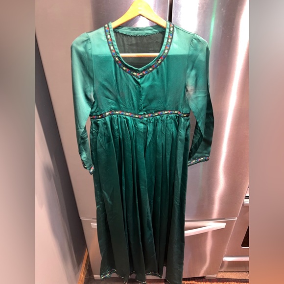 Swedish EMERALD GREEN Princess Long Satin Dress OPEN FRONT Flower Bavarian small - Picture 12 of 15